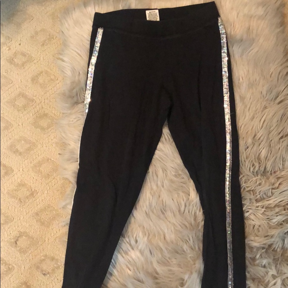 Black leggings